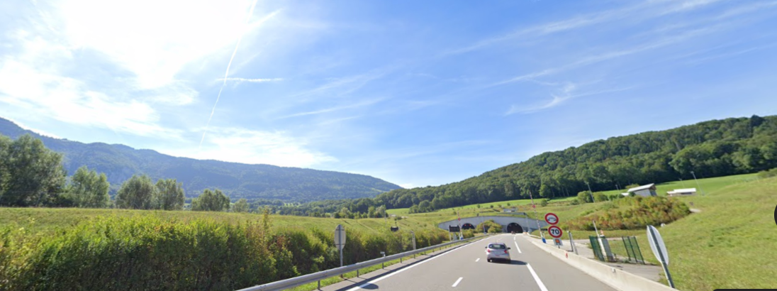 Panorama sur le Mont Sion et le Salève à gauche - en direction d’Annecy au lieu -dit chez Coquet  (Présilly)