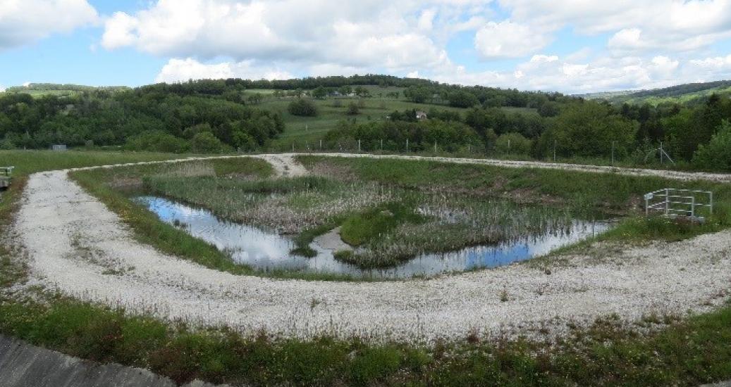 Bassin multifonction équipé de vannes en entrée et en sortie